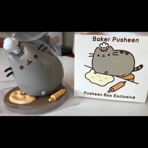 Pusheen baker figure